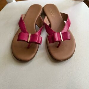 AEROSOLES Fuchsia Bow Sandals